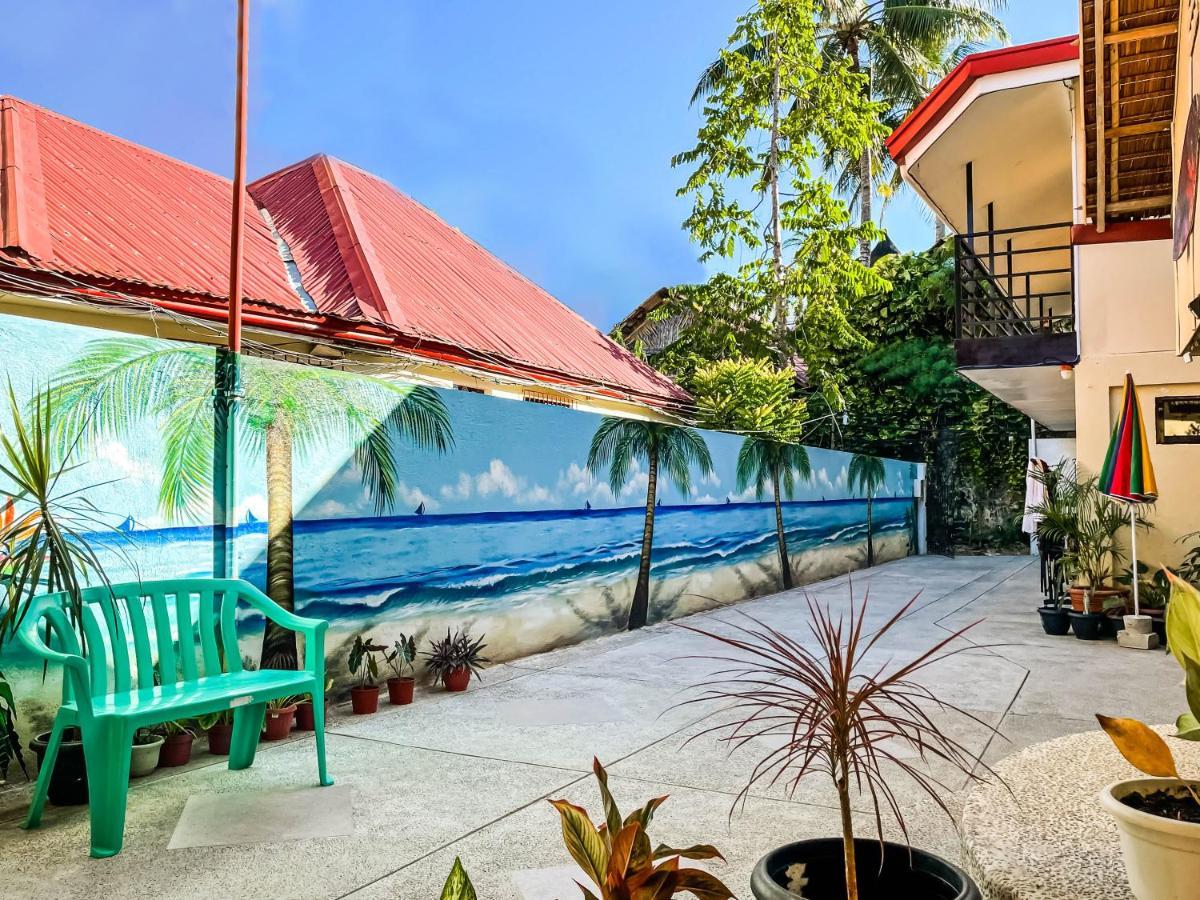 White Shamrock Beach Hotel Balabag  المظهر الخارجي الصورة