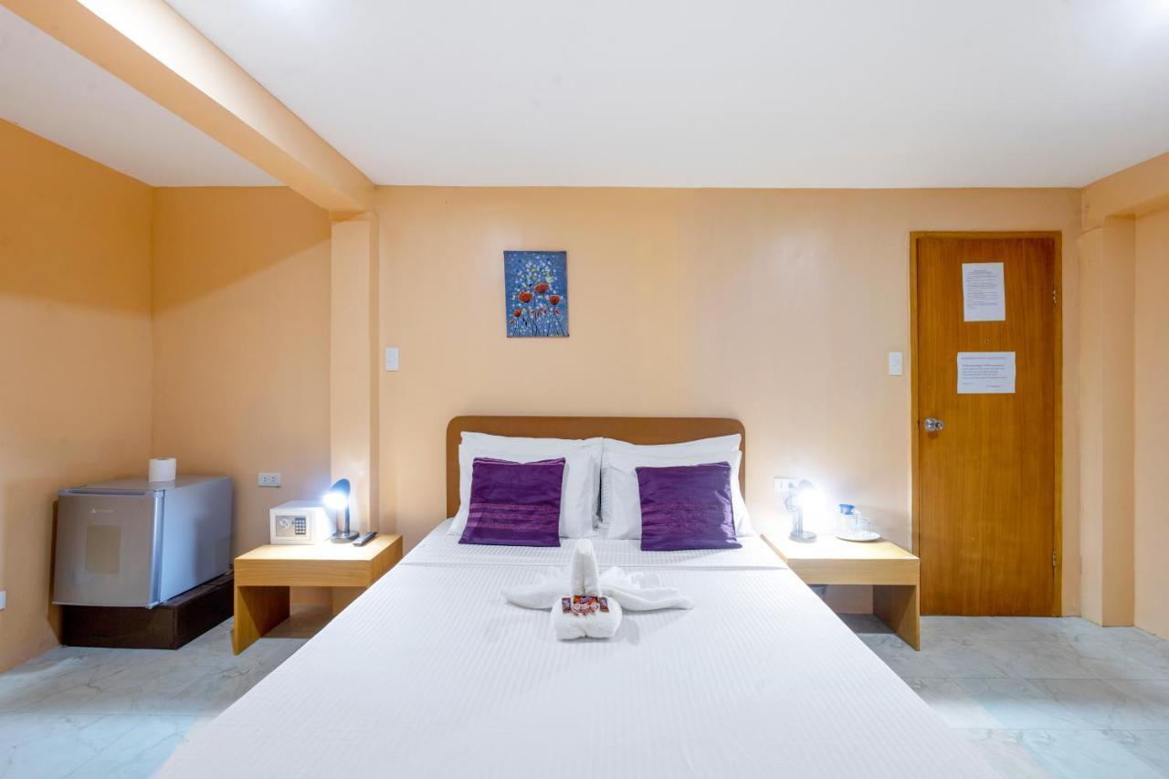 White Shamrock Beach Hotel Balabag  المظهر الخارجي الصورة
