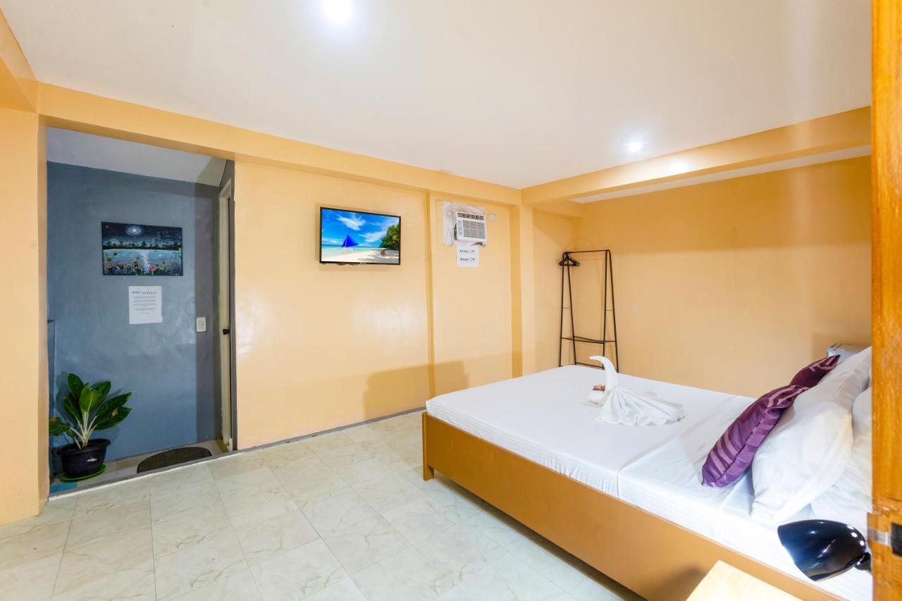 White Shamrock Beach Hotel Balabag  المظهر الخارجي الصورة