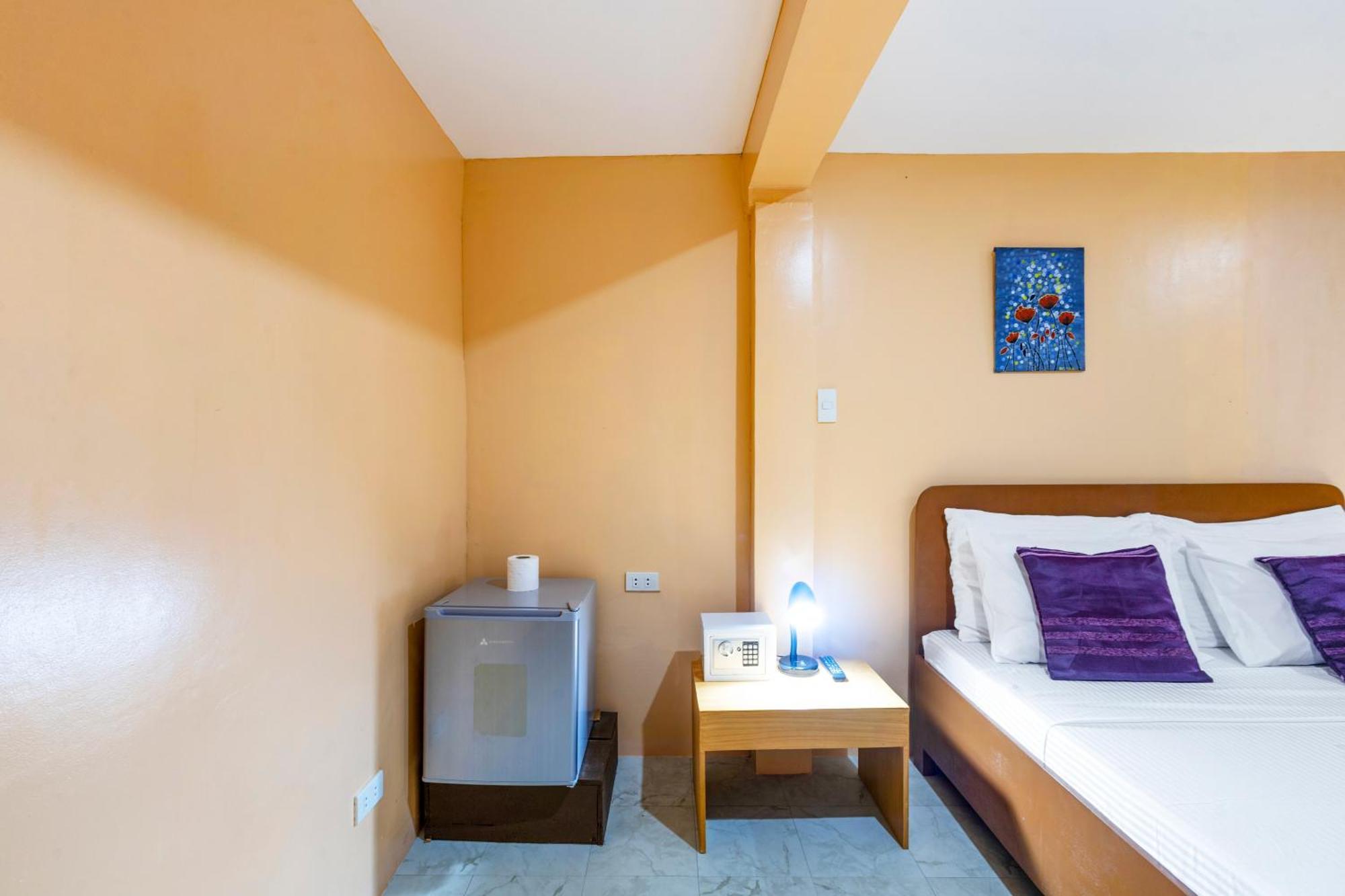 White Shamrock Beach Hotel Balabag  الغرفة الصورة