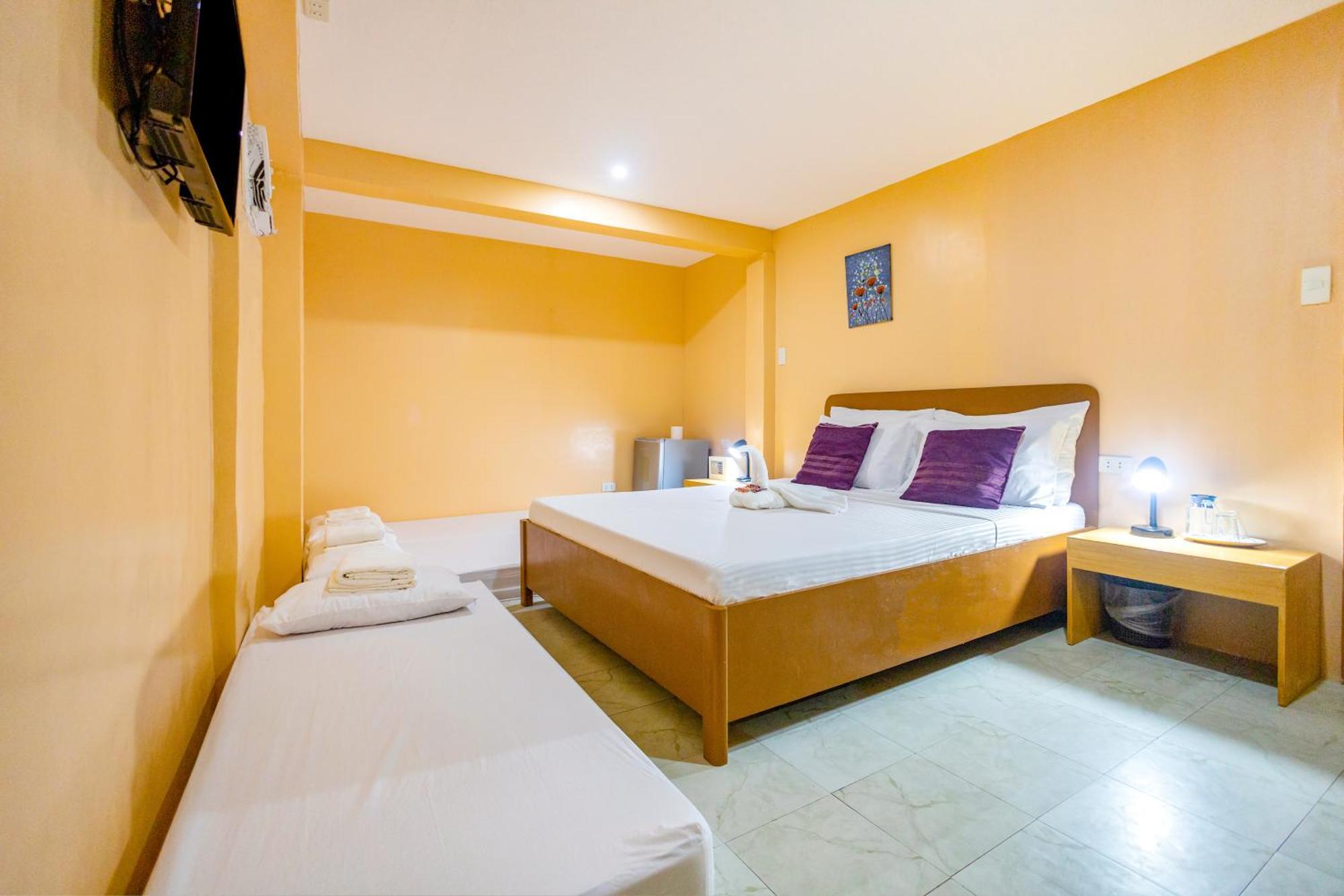 White Shamrock Beach Hotel Balabag  الغرفة الصورة